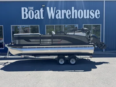 2026 Lowe Boats SS210 Walk Thru TRI-TOON MERCURY 115HP