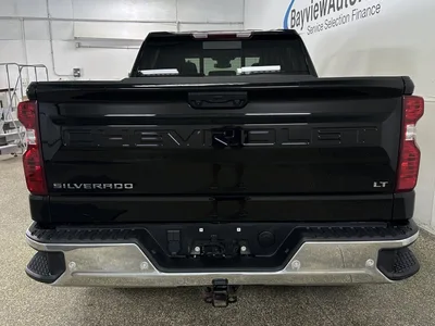 2024 Chevrolet Silverado 1500 Crew Cab Short Box LT/5.3L V8/LEAT