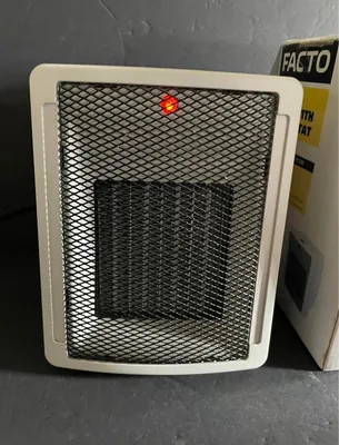 Facto Ceramic Heater with Thermostat