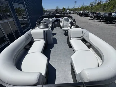 2026 Lowe Boats SS210 Walk Thru TRI-TOON MERCURY 115HP