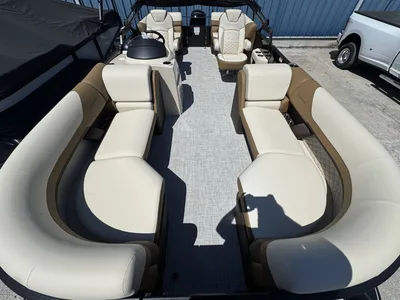 2026 Lowe Boats SS210 Walk Thru TRI-TOON MERCURY 150HP