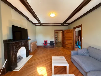 6 bedroom, 2 bathroom across Queen's ARC- 315 Earl St