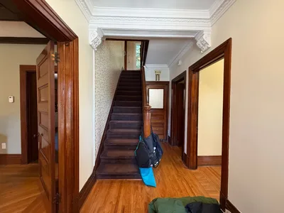 6 bedroom, 2 bathroom across Queen's ARC- 315 Earl St