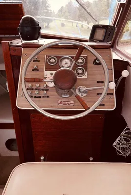 1972 Lyman 21’ Classic Wooden Boat – Traile
