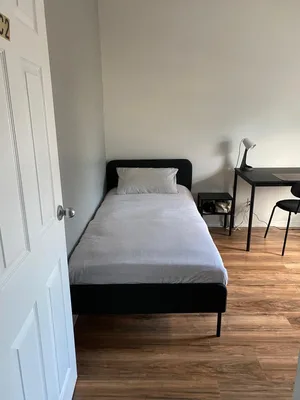 Queens University Student Room for rent