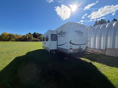 2010 Jasper Trail stampede 29’ by discover Canada