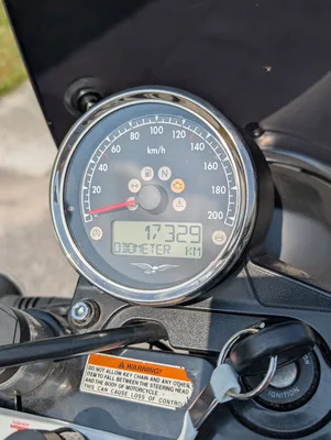 2019 Moto Guzzi V7 III Carbon