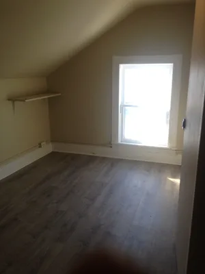 Quiet Upper 1BR Apartment w/ Parking Spot