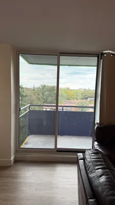 Looking for roommate