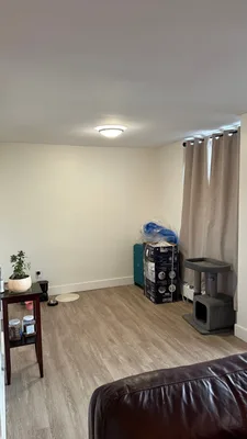 Looking for roommate