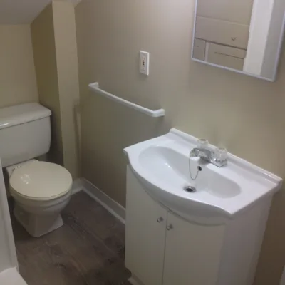 Quiet Upper 1BR Apartment w/ Parking Spot