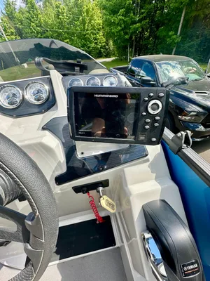 2020 SunChaser Geneva 20’ Pontoon