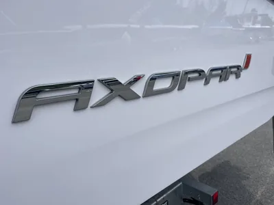 2027 Axopar 29 XC Cross Cabin
