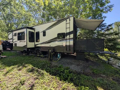 2020 Grand Design 40ft Momentum 353G Toy Hauler