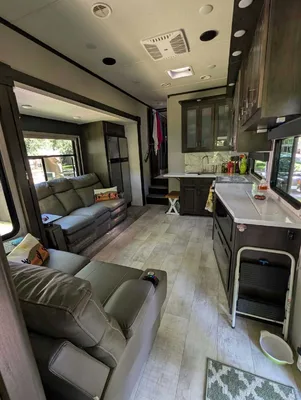 2020 Grand Design 40ft Momentum 353G Toy Hauler