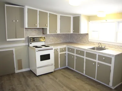 Quiet Upper 1BR Apartment w/ Parking Spot
