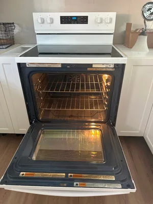 Whirlpool Range With Ceramic Top