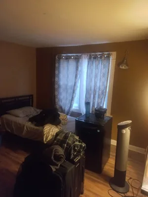 Extra Large Room for rent - $890 All utilities included