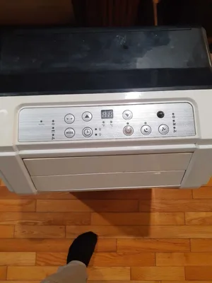 air conditioner/dehumidifier