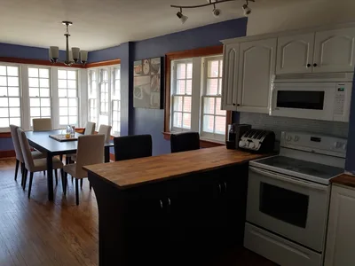 Beautiful private room with separate entrance - mature grad